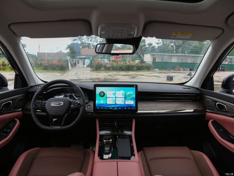 Skyworth HT-i PHEV с системой BYD DM-i, новый Skyworth EV6 и многое другое