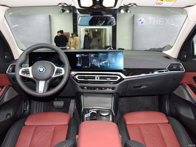 Только для Китая BMW i3 EV с запасом хода 526 км запущен на китайский рынок