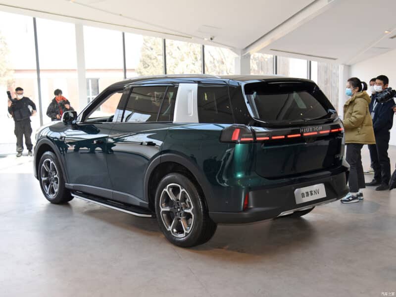 В Китае представлены характеристики внедорожника Niutron NV с огромным багажником на 800 литров
