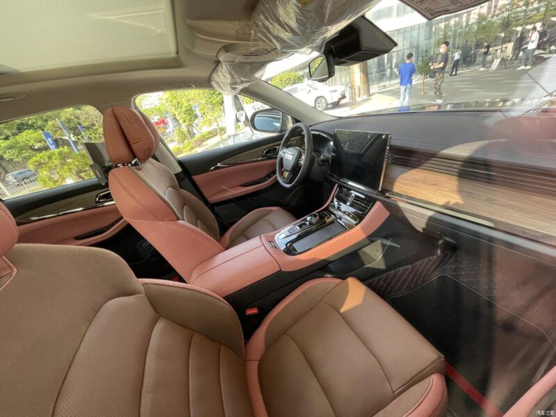 Skyworth HT-i PHEV с системой BYD DM-i, новый Skyworth EV6 и многое другое