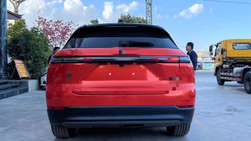 Электрический внедорожник NIO ES7 снова шпионили без камуфляжа в Китае