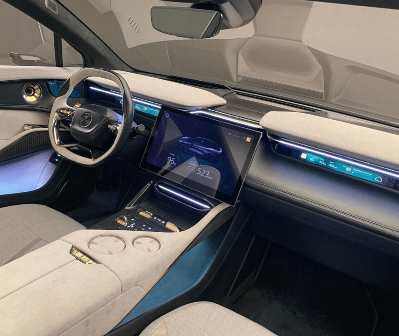 Электрический внедорожник Lotus Eletre отправляется в путь в Китае