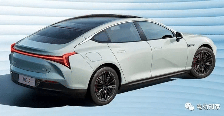 Официальные изображения Neta S — спортивный электромобиль Hozon из Китая