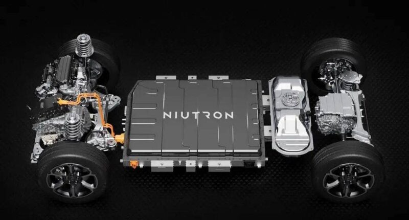 Серийная версия электрического внедорожника Niutron NV представлена ​​в Китае