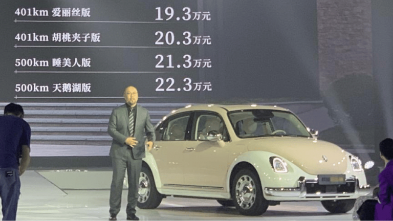 Продажи ORA Ballet Cat стартовали в Китае с запасом хода 500 км и стартовой ценой 28 700 долларов США.