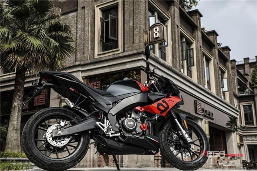 GPR250S находит баланс между улицами и дорогами GPR250S находит баланс между улицами и треками GPR250S находит баланс между улицами и треками Новости китайских электрических мотоциклов MEGA CHINAMOTOR 02