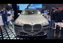 BMW i7 xDrive60L 2023 года — автосалон в Гуанчжоу.