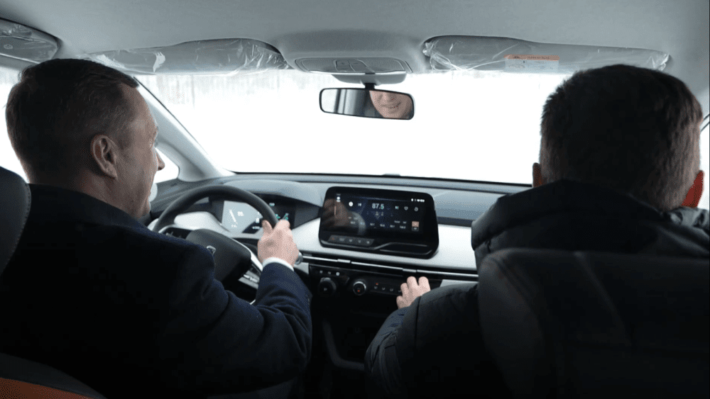 Управляющий салоном FAW Bestune NAT Alfarus Роман Бусаргин Саратовский