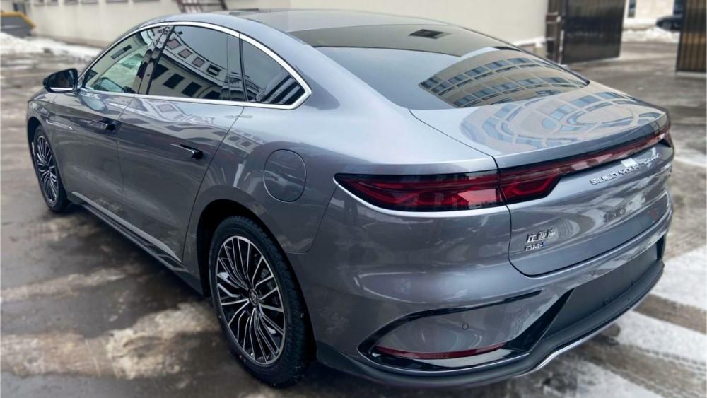 гибридный седан BYD Han DM-i