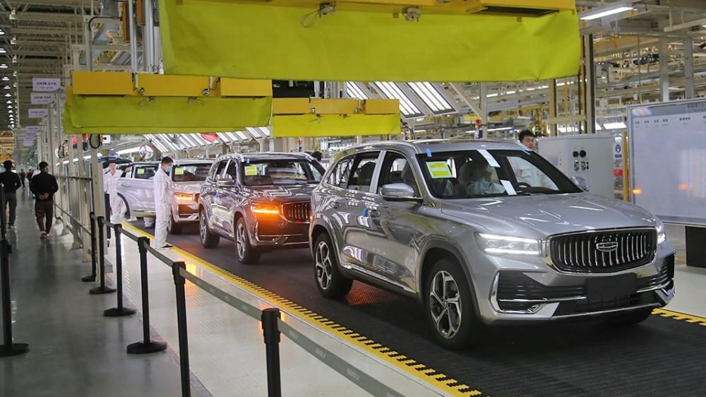 Производство завода Geely Monjaro из Китая в Россию