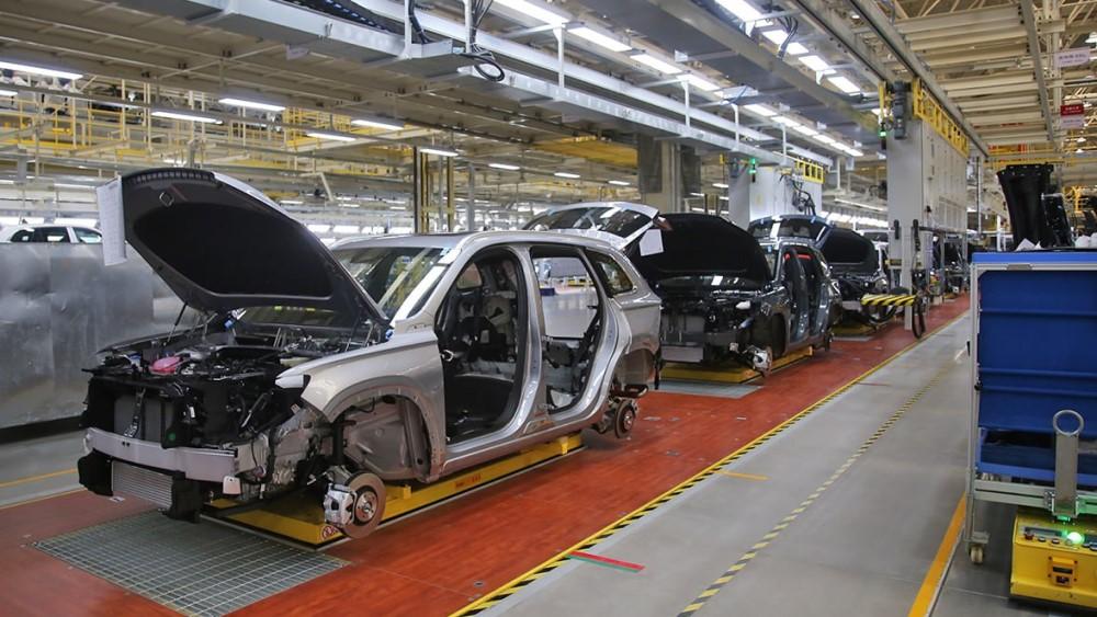 Производство завода Geely Monjaro из Китая в Россию