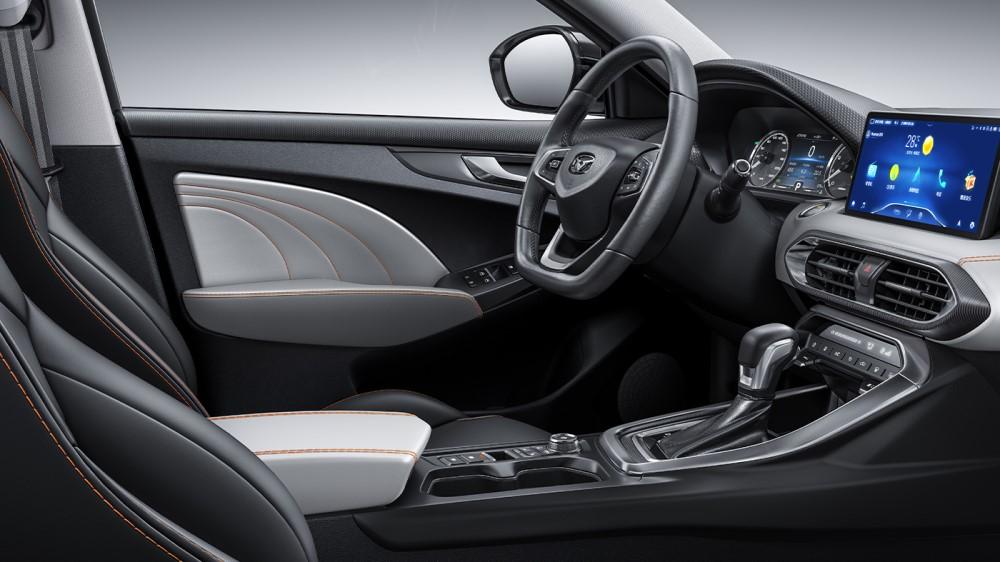 автомобили Автотор Kaiyi Xuandu Салон