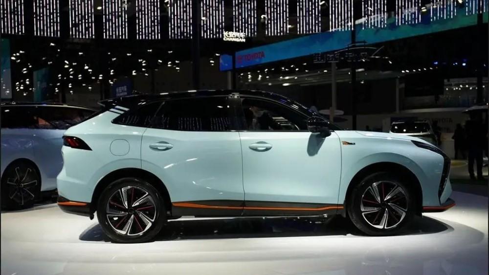 Dongfeng Forthing Thunder, вид сбоку