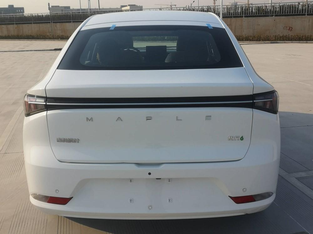 седан Livan Youxing 6 Maple 01 зад