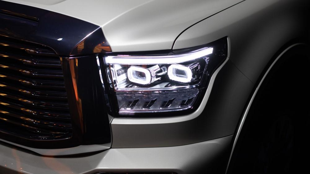 Передняя фара Tank 500