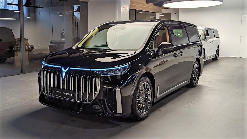 Салон минивэнов Voyah Dream