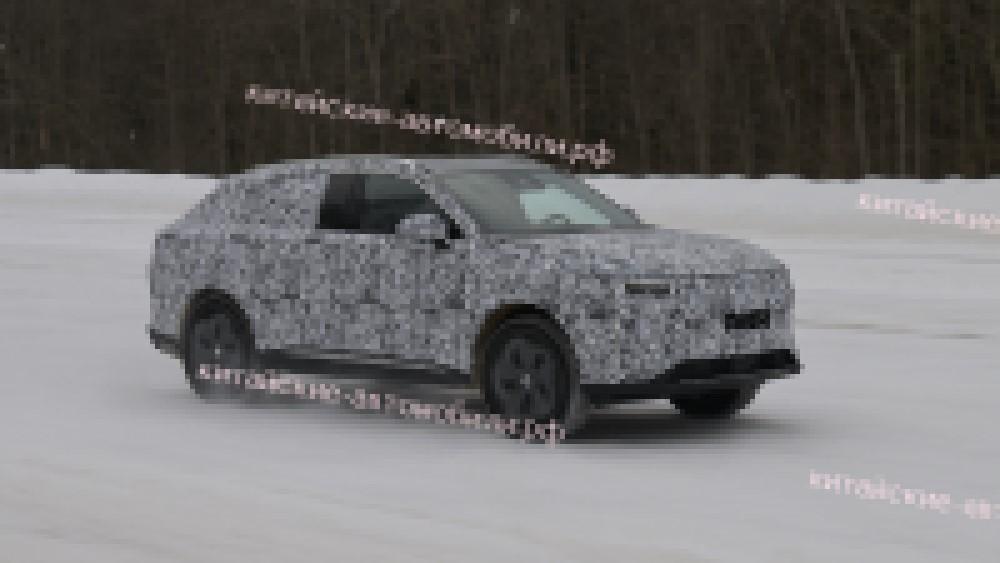 Exeed Yaoguang RX тестирует переднюю часть в России