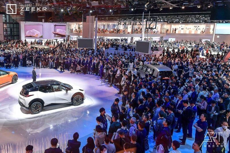 10 лучших серийных автомобилей на выставке Auto Shanghai 2023 Пресс-конференция Zeekr
