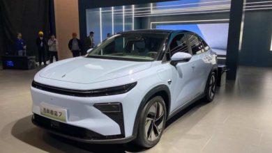 Купе-внедорожник Geely Ruilan 7 с заменой аккумулятора на автосалоне в Шанхае Купе-внедорожник Geely Ruilan 7 с заменой аккумулятора на автосалоне в Шанхае