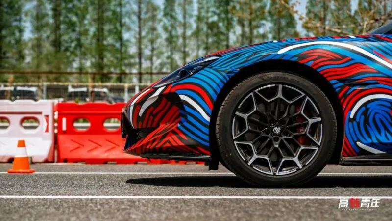 Эксклюзивный тест-драйв MG Cyberster: все, что вам нужно знать