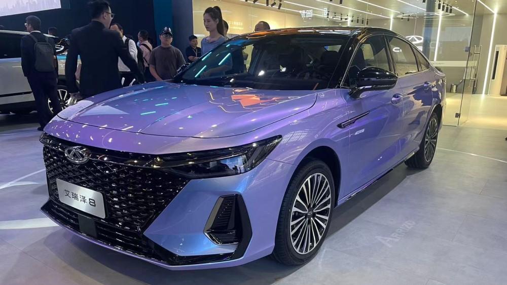 Chery Arrizo C-DM сбоку спереди