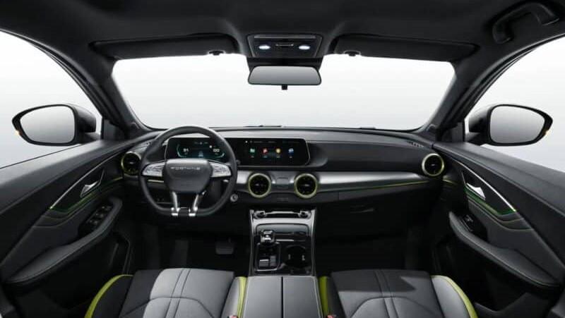 Интерьер салона Dongfeng Forthing Thunder