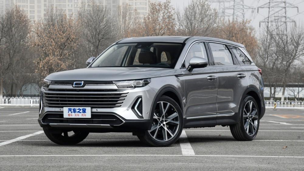 обновленный перед FAW Bestune T99