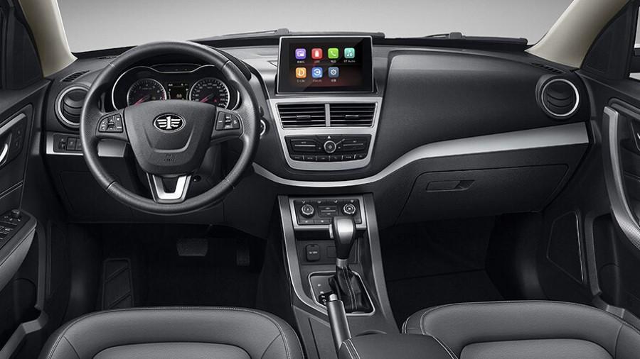 Интерьер салона FAW Besturn X40