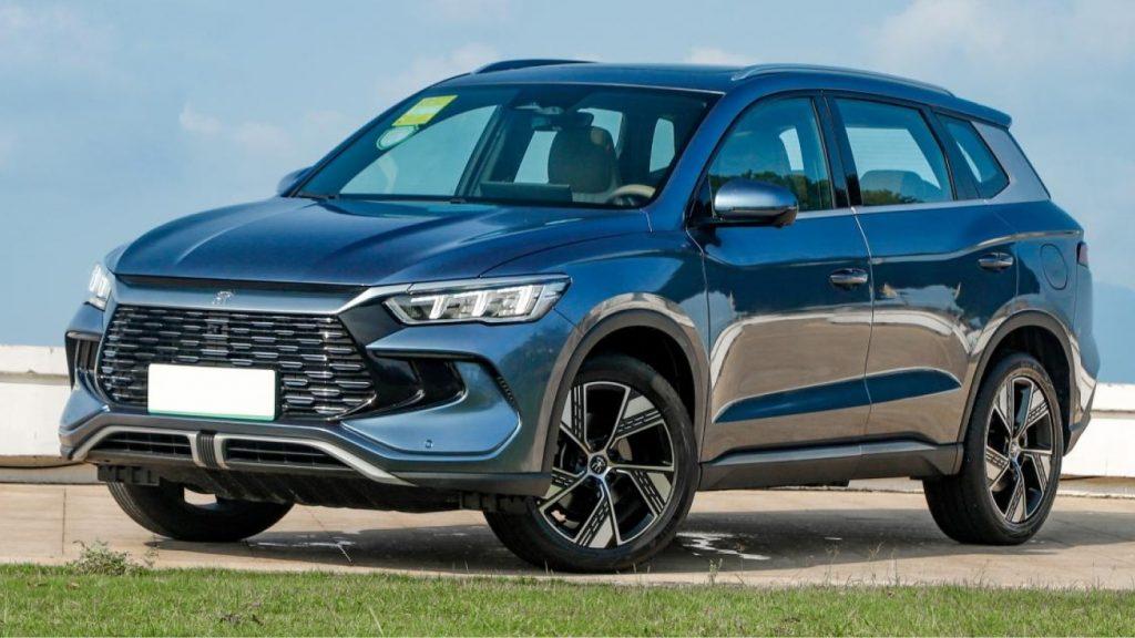 BYD Song Pro DM-i Champion Edition поступил в продажу в Китае по цене 19 190 долларов США.