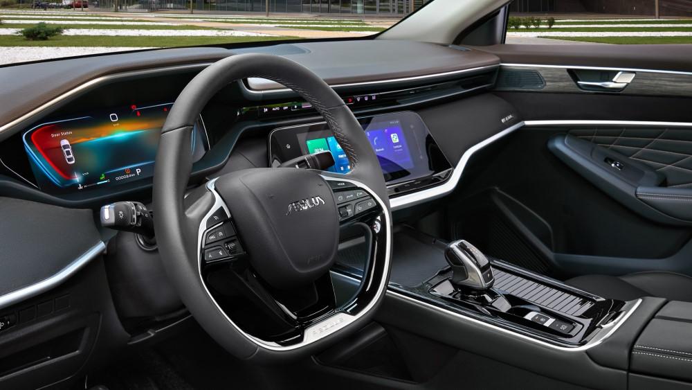 Интерьер салона Dongfeng Shine Max первого ряда