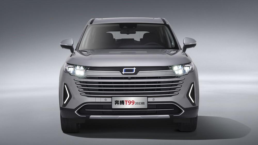 новый перед FAW Bestune T99