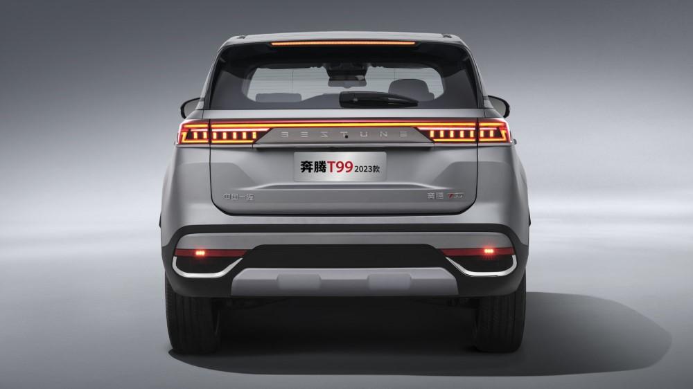 новый FAW Bestune T99 сзади