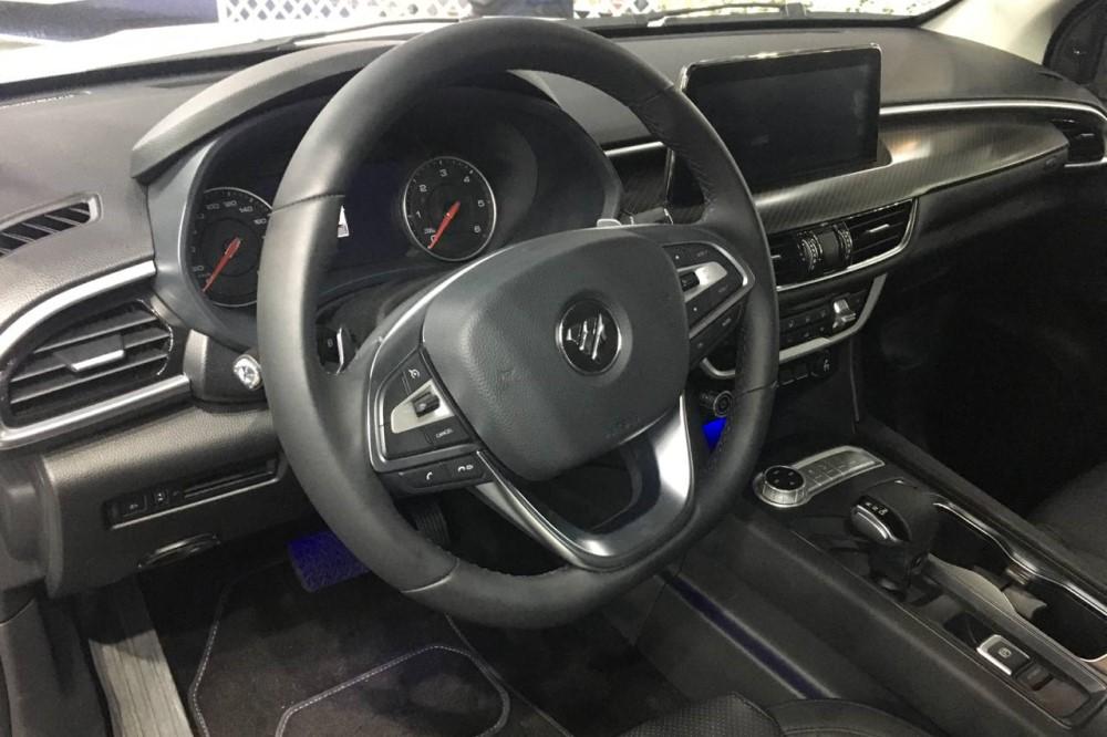 Интерьер салона Foton Tunland G7