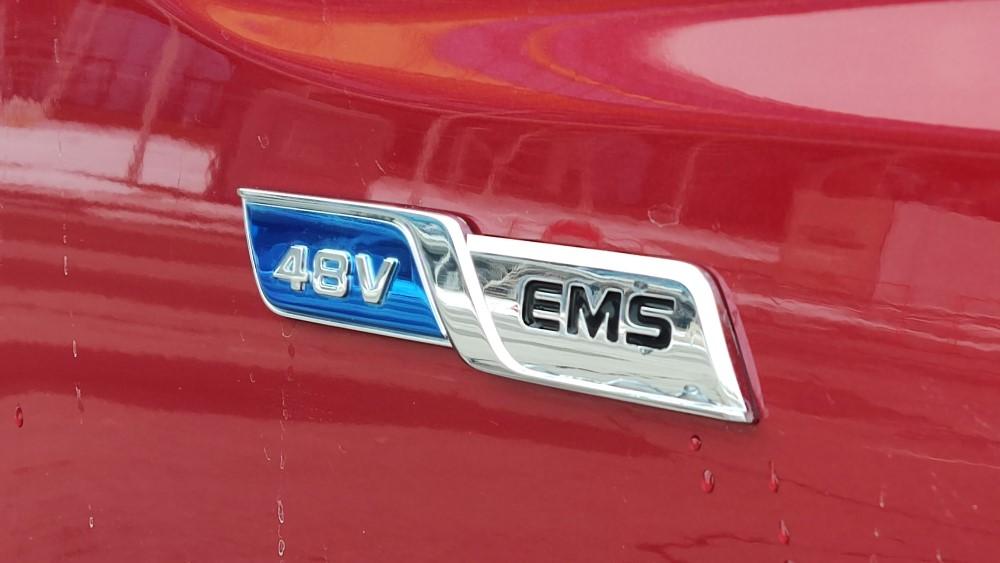 Гибридный кроссовер Geely Azkarra Atlas Pro с шильдиком 48 EMS