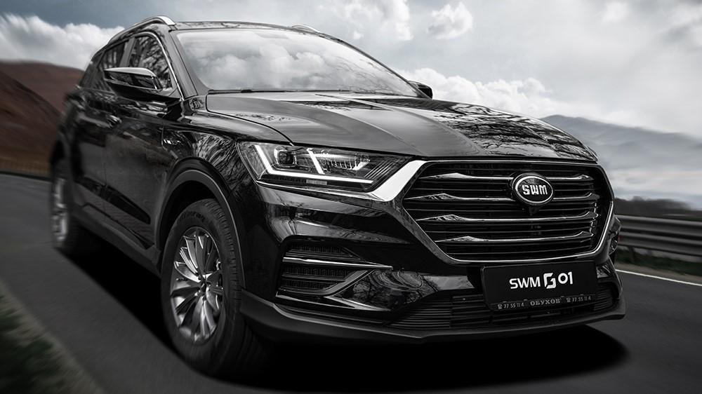 SWM G01 в России сбоку спереди