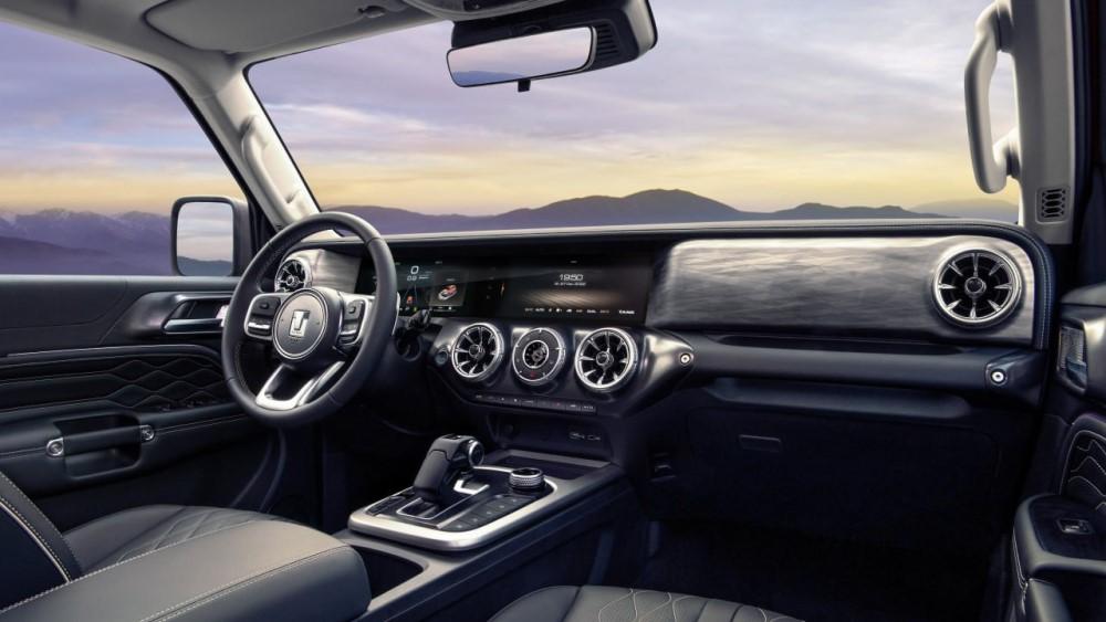 Танк 300 интерьер в Казахстане