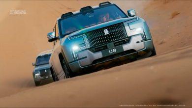 BYD YangWang U8 мощностью 1180 л.с. на автовозе в Китае. Пресс-конференция в пустыне Гоби. BYD YangWang U8 мощностью 1180 л.с. на автовозе в Китае. Пресс-конференция в пустыне Гоби.