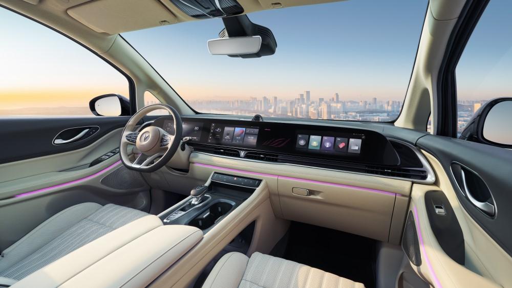 Электрический минивэн Voyah Dream салон салона первый ряд