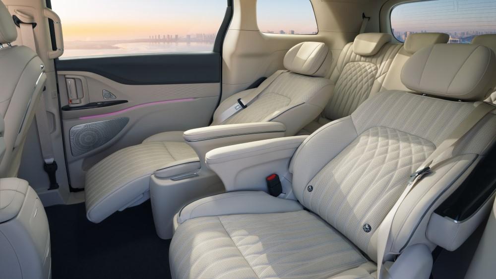Электрический минивэн Voyah Dream, салон салона второго ряда