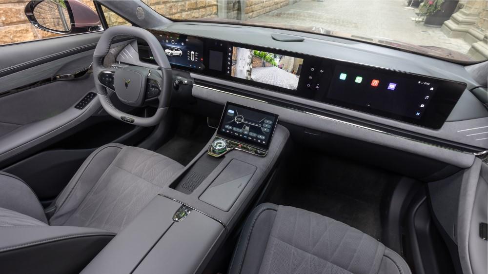 Интерьер салона Voyah Passion