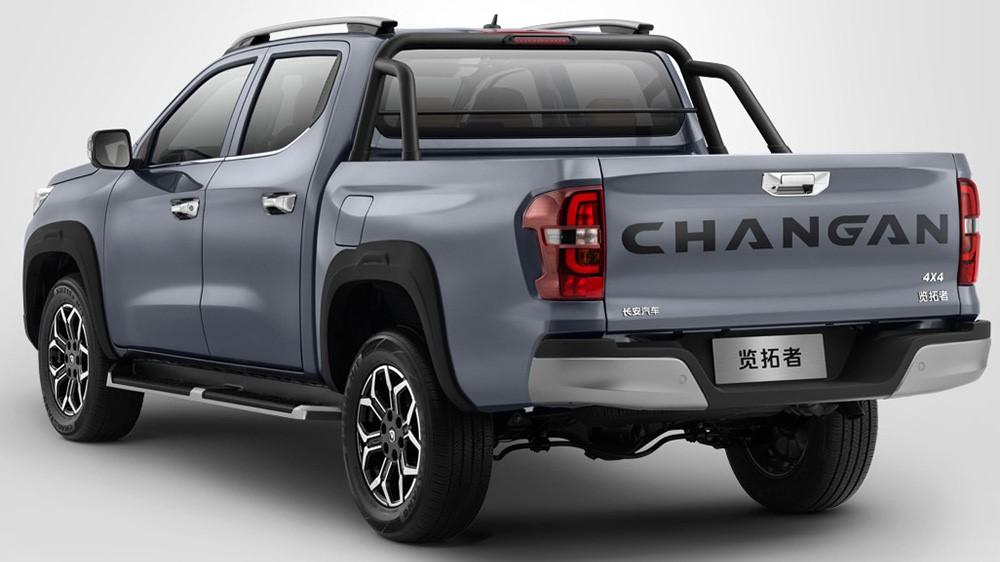 Changan Hunter Plus в России задняя сторона