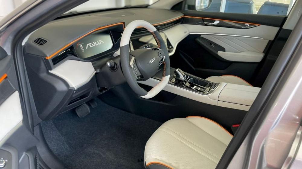 Интерьер салона седана Dongfeng Shine Max