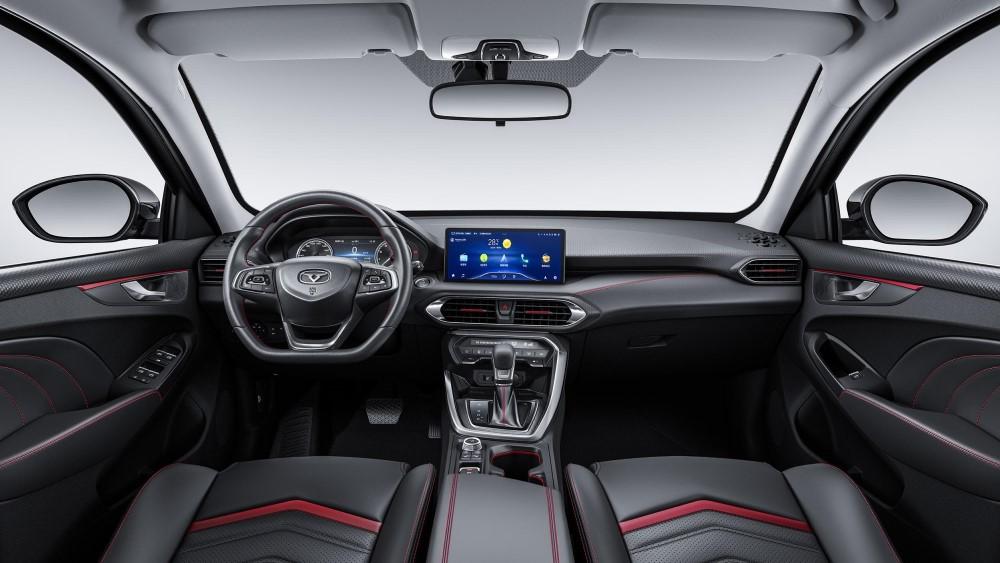 Салон салона Kaiyi E5 CVT