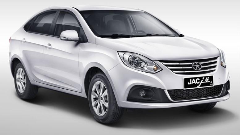 седан JAC J4 сбоку спереди