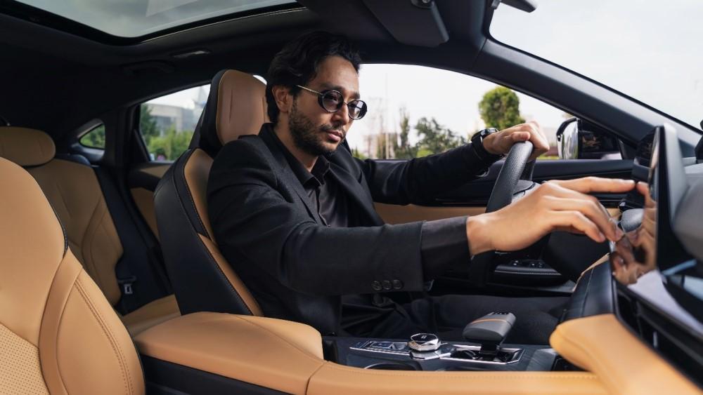 Интерьер автосалона Changan Uni-V в Казахстане