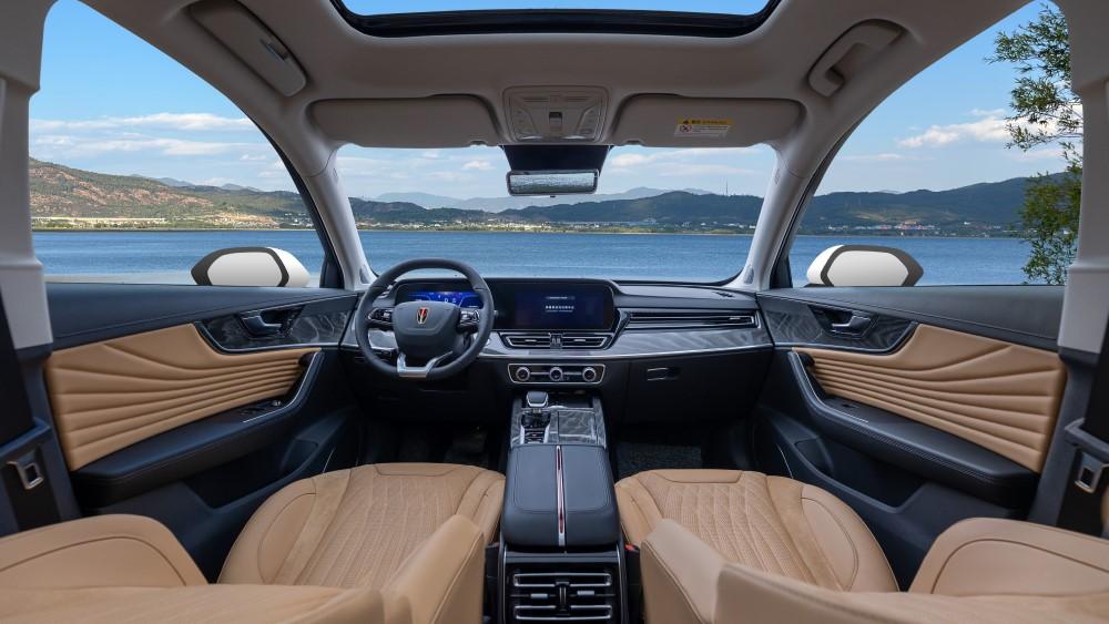 Салон интерьер обновленного кроссовера Hongqi HS5 рестайлинг