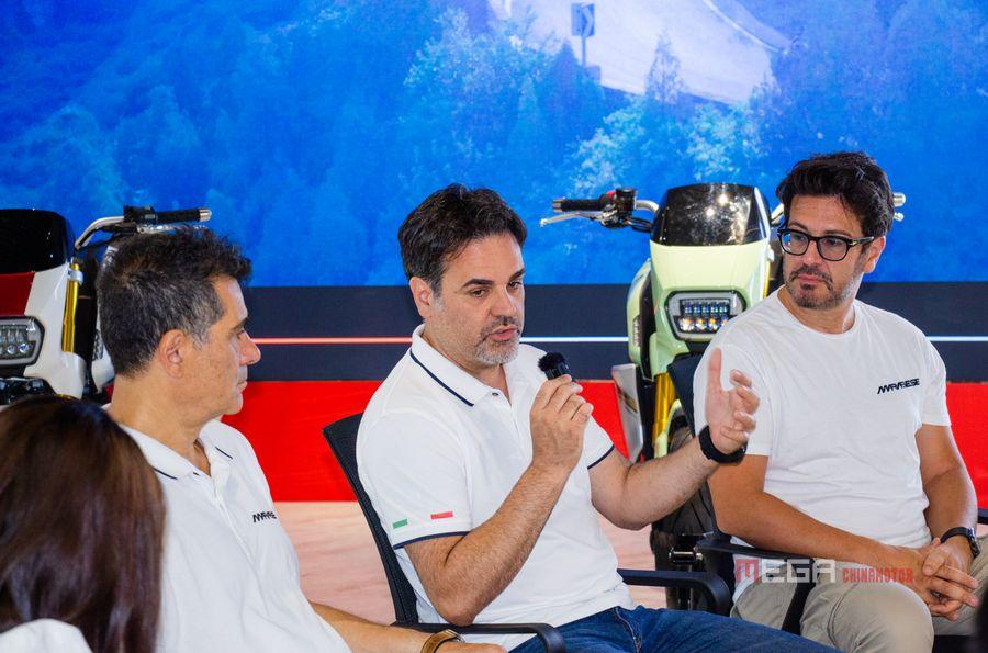 Европейская команда ведущих дизайнеров JEDI FR750 и Kylin750 совершает первый визит в штаб-квартиру, продлевает контракт и дразнит дизайн будущих мотоциклов! Европейская команда ведущих дизайнеров JEDI FR750 и Kylin750 совершает первый визит в штаб-квартиру, продлевает контракт и дразнит дизайн будущих мотоциклов! Европейская команда дизайнеров JEDI FR750 и Kylin750 Новости китайских мотоциклов MGEA CHINMOTOR YEARBOOK 03