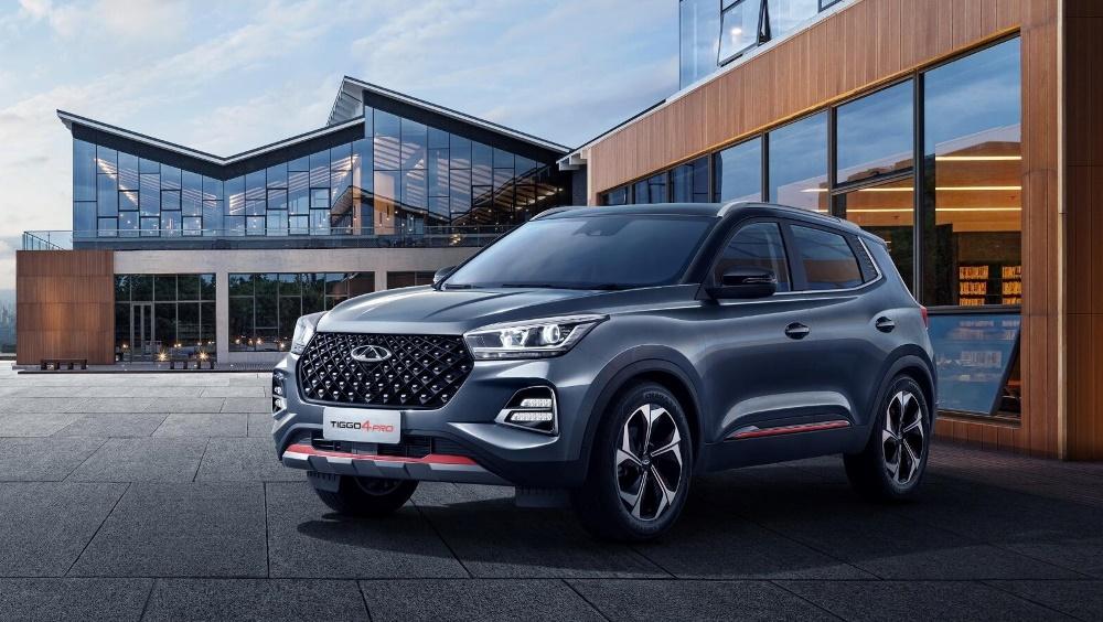 Chery Tiggo 4 Pro сбоку спереди