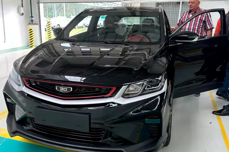 Кроссоверы BelGee X50 начали собирать в Беларуси: первые изображения