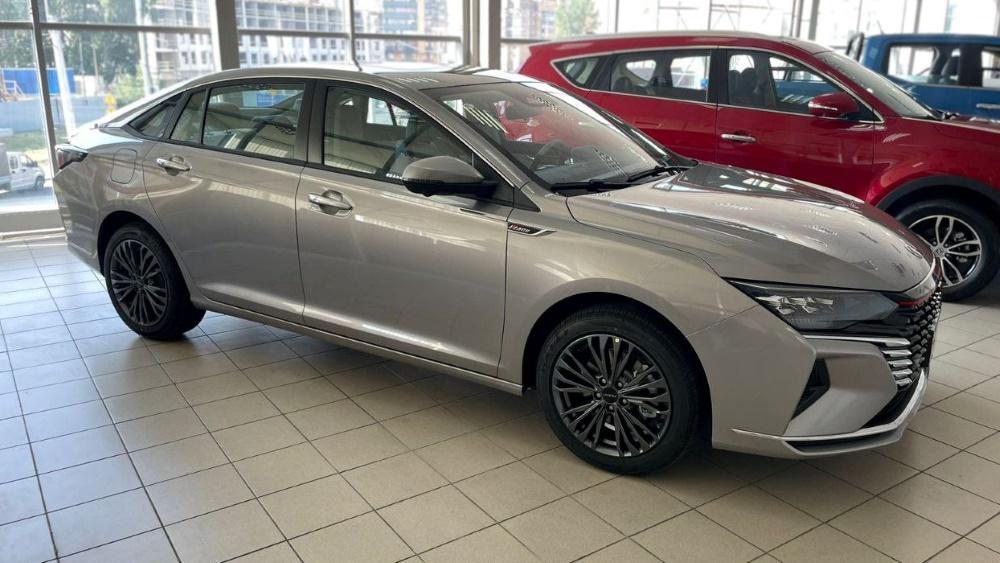 Dongfeng Shine Max седан боковая передняя купить у дилера